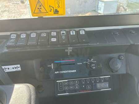 Minikaivinkoneet 2020 Takeuchi TB235-2 (5)