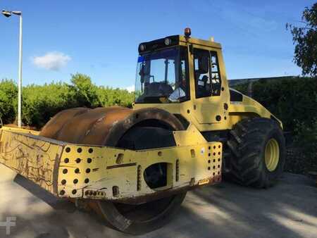 Compactadores pata de cabra  2011 BOMAG BW 226 DI-4 BVC (1)