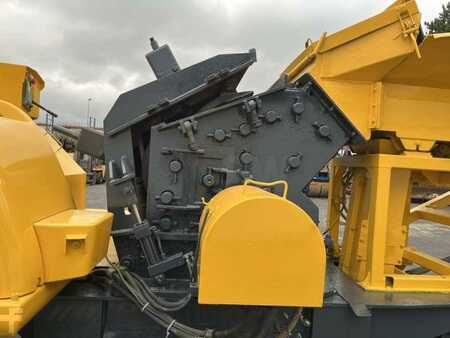Sonstige 2002 Komatsu A PERCUSSION BR100R (13)