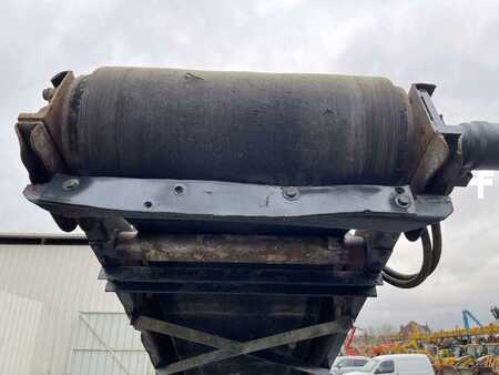 Sonstige 2002 Komatsu A PERCUSSION BR100R (20)