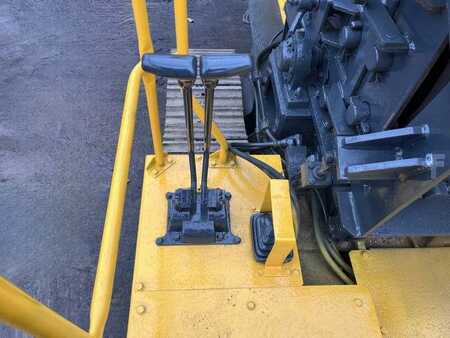 Sonstige 2002 Komatsu A PERCUSSION BR100R (31)
