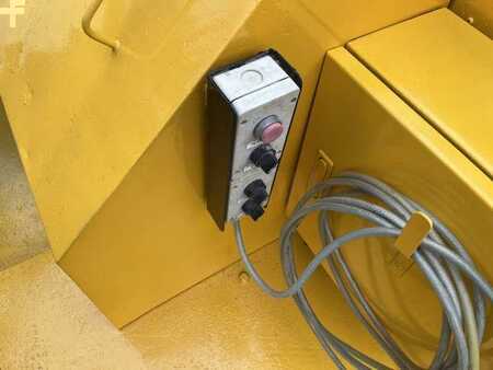 Sonstige 2002 Komatsu A PERCUSSION BR100R (34)