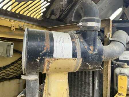 Sonstige 2002 Komatsu A PERCUSSION BR100R (39)