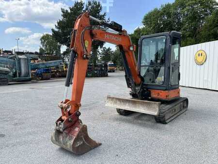 Minikaivinkoneet 2015 Hitachi ZX33U-5A CLR (2)