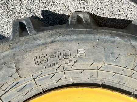 Excavadoras de ruedas 2008 Komatsu PW98MR-6 (25)