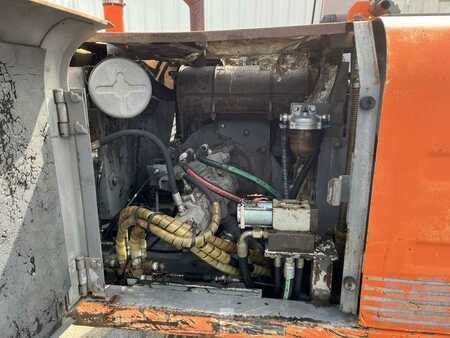 Lánctalpas kotrógép 1990 Hitachi EX60 (28)