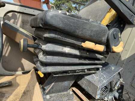 Lánctalpas kotrógép 1990 Hitachi EX60 (38)