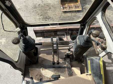 Lánctalpas kotrógép 1990 Hitachi EX60 (40)