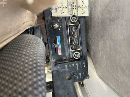 Lánctalpas kotrógép 1990 Hitachi EX60 (42)
