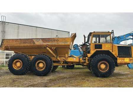 Knickgelenkte Muldenkipper/Dumper 1989 Volvo A35 6X6 (1)
