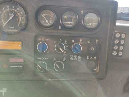 Compacteur á pieds de mouton 2004 Dynapac CC422C (47)