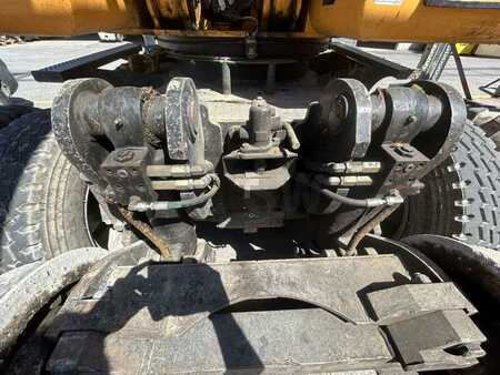 Escavadora de rodas 2006 Hyundai ROBEX 140W-7 (17)