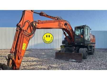 Escavadora de rodas 2011 Hitachi ZX210W-3 (2)