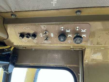 Bællevogne 1982 Caterpillar 953 (50)