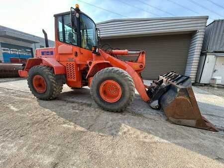 Wheel Loaders 2000 Hitachi W130A (2)