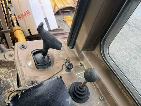 Pásové buldozery 1987 Caterpillar D4H LGP (36)