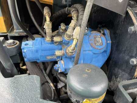 Escavadora de rodas 2014 Hyundai ROBEX 55W-9 / R55W-9 (39)