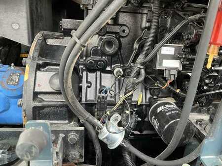 Escavadora de rodas 2014 Hyundai ROBEX 55W-9 / R55W-9 (41)