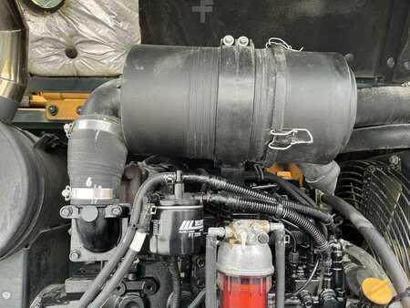Escavadora de rodas 2014 Hyundai ROBEX 55W-9 / R55W-9 (42)