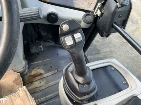 Outro 2012 Caterpillar 906H (41)