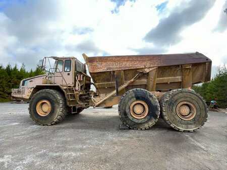 Kink Dumprar 2000 Bell B40CM 6X6 (6)