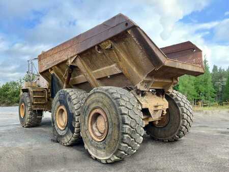 Kink Dumprar 2000 Bell B40CM 6X6 (7)