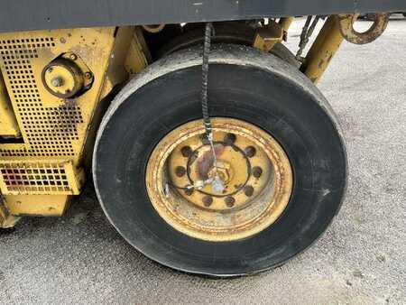 Compactadores de neumáticos 2004 Caterpillar PS300B (20)