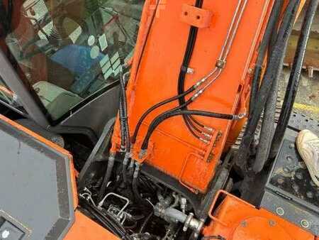 Kedjegraver 2010 Hitachi ZX225USLC-3 (12)