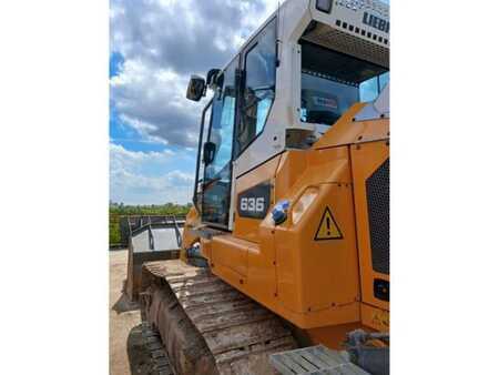 Nakládací pásová vozidla 2021 Liebherr LR636 (8)