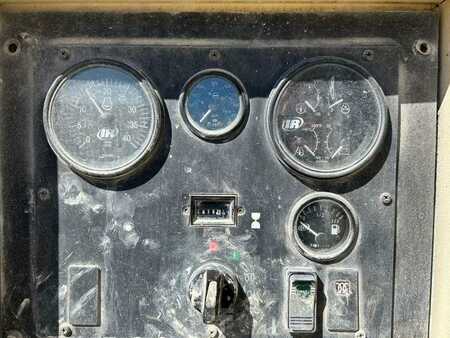 Altri 2011 Doosan 12/150 (38)
