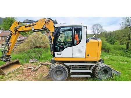 Mobilní bagry 2018 Liebherr A912 COMPACT (3)
