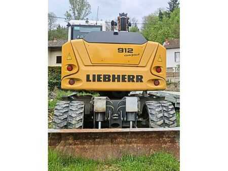 Mobilní bagry 2018 Liebherr A912 COMPACT (4)