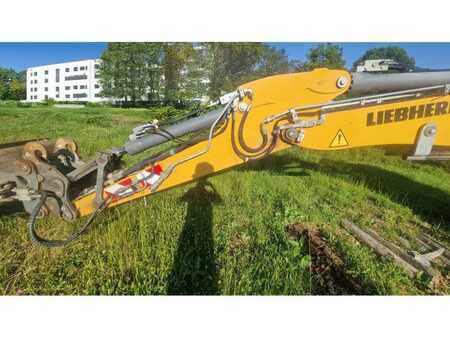 Mobilní bagry 2018 Liebherr A912 COMPACT (7)