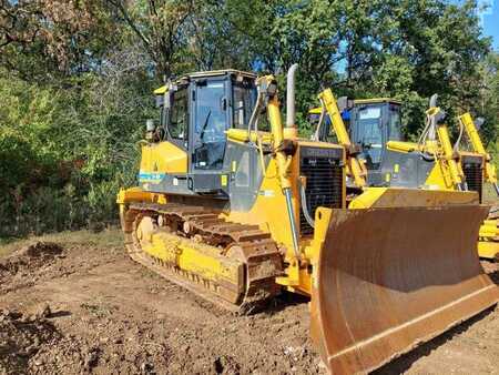Bulldozer 2022 Dressta TD-15M SERIES2 (1)
