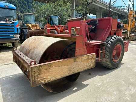 Sheepsfoot rollers 1990 Bitelli BORA C 80 MACHINE SUISSE (2)