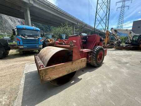Sheepsfoot rollers 1990 Bitelli BORA C 80 MACHINE SUISSE (4)