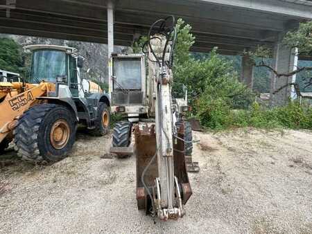 Escavadora de rodas 1993 Mecalac 8CXI (22)