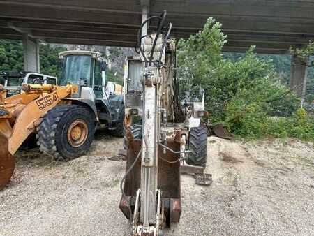 Escavadora de rodas 1993 Mecalac 8CXI (23)