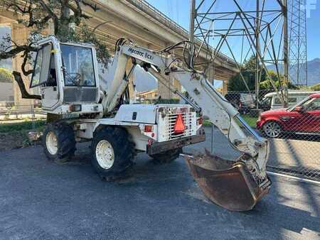 Escavadora de rodas 1993 Mecalac 8CXI (3)