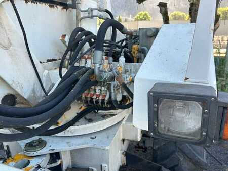 Escavadora de rodas 1993 Mecalac 8CXI (46)