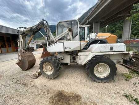 Escavadora de rodas 1993 Mecalac 8CXI (9)