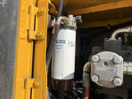 Mobil grävmaskin 2014 Volvo EW140D (33)