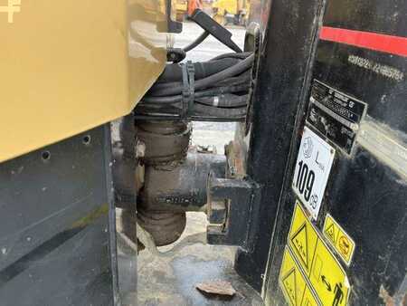 Walce gładkie 2004 Caterpillar CB-224E (25)