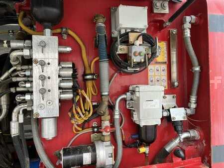 Koparki gąsienicowe 2016 Liebherr R926LC (33)