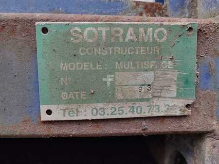 Egyéb 0 [div] COULOIRS DE 5 M (22)