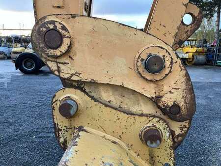 Escavadora de rodas 2005 Case WX185 (10)