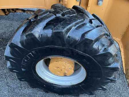 Escavadora de rodas 2005 Case WX185 (25)