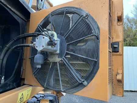 Escavadora de rodas 2005 Case WX185 (32)