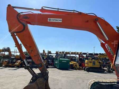 Bæltegraver 1987 Hitachi UH073 (17)