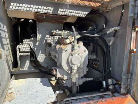 Bæltegraver 1987 Hitachi UH073 (27)